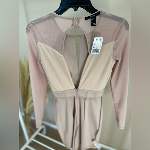 Forever 21 bodycon dress with long sheer sleeves (thick fabric) - Picture 7 of 10